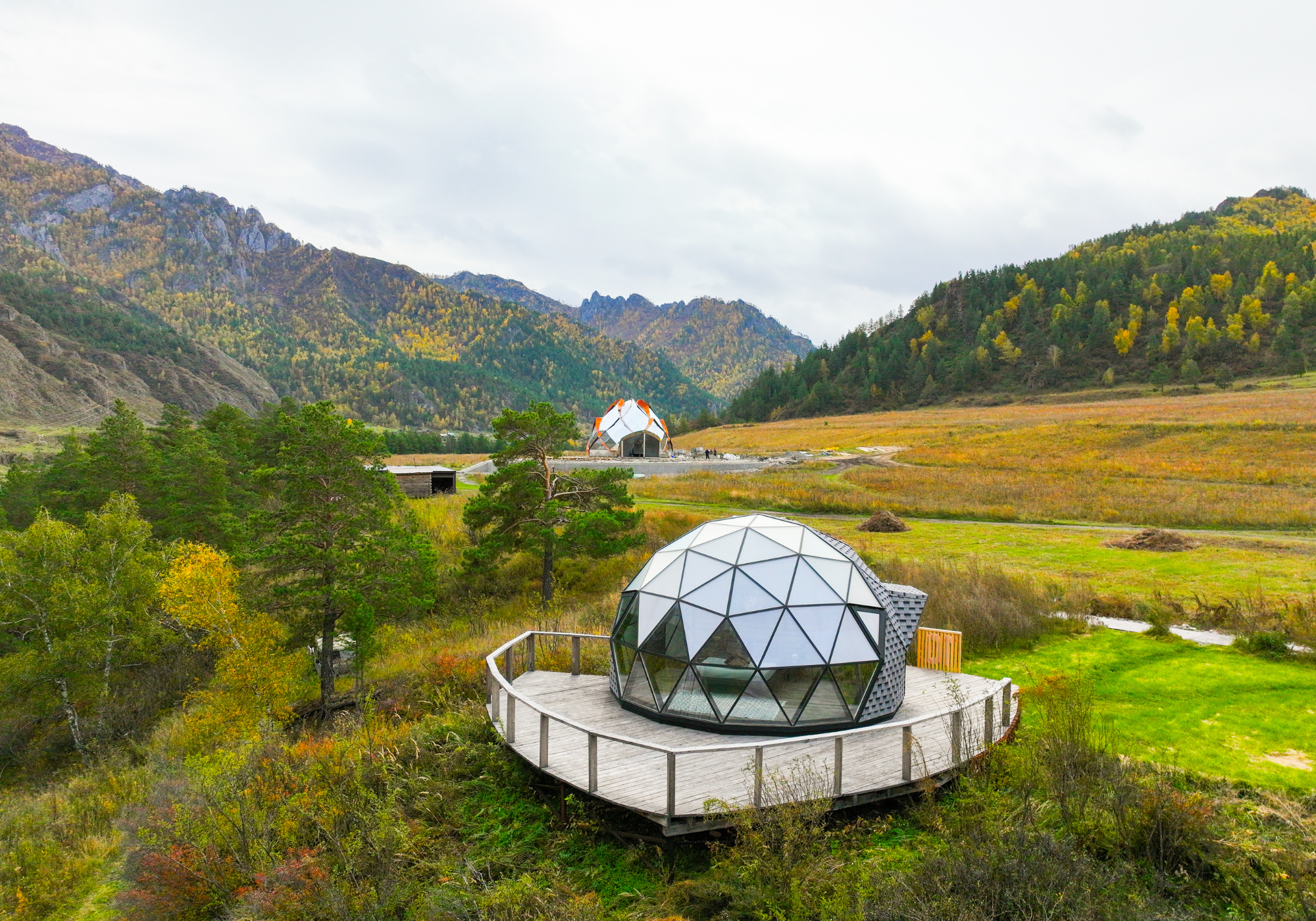 alojamientos unicos en europa naturaleza arquitectura